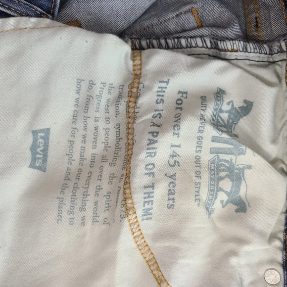 Levi's Jeans 502 Taper Fit Five Pockets Medium Wash Blue Size 36 x 30 - Picture 8 of 11